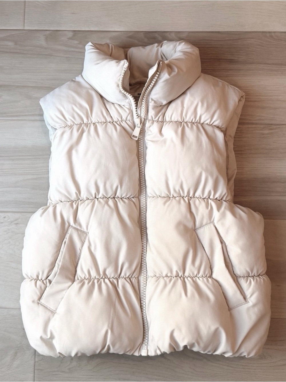 H&M Cream Off-White Puffer Vest - Youth Size 12-14 / US 16-18